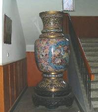 Cloisonn�urna